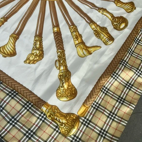 Vintage classy scarf - Picture 3 of 9